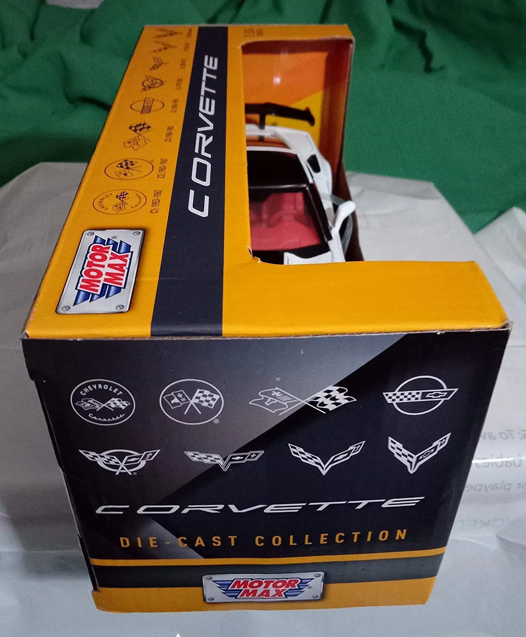 2019 Chevy Corvette ZR1, White - Motor Max 79356WH - 1/24 scale Diecast Model Toy Car