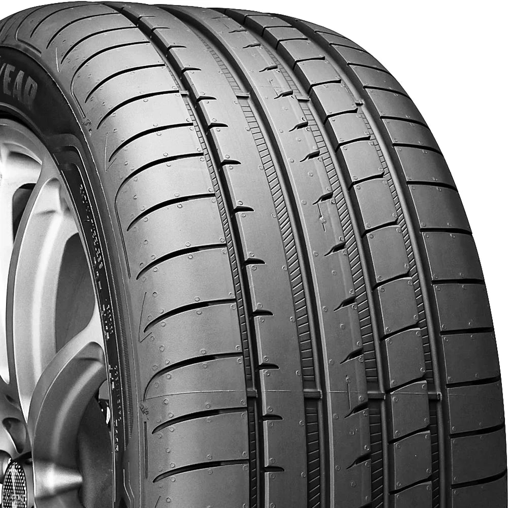 Goodyear Eagle F1 Asymmetric 3 225/40R20 94Y All-Season Tire Fits: 2018  X1 sDrive28i, 2016-17  X1 xDrive28i