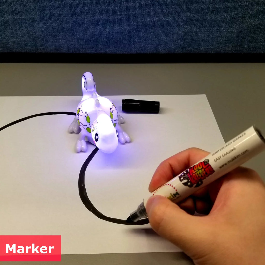 MukikiM Kool Kreepers - Mini Inductive Chameleon that follows the line you draw and changes colors.