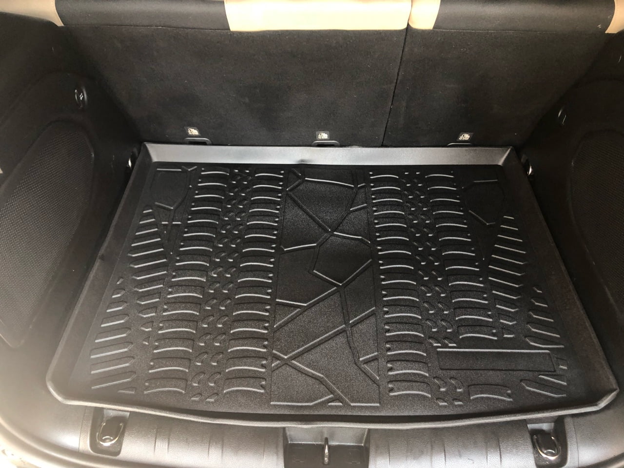 Laser measured Trunk Cargo Rubber Tray Liner for Jeep Renegade 2015 2016 2017 2018 2019 2020 2021 2022