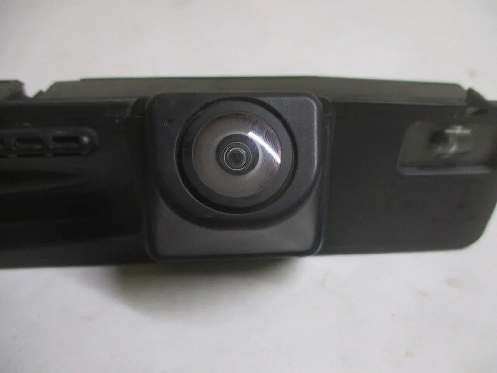 Pre-Owned 15 16 17 18  Focus Back Up Rear View Camera OEM LKQ (Good)