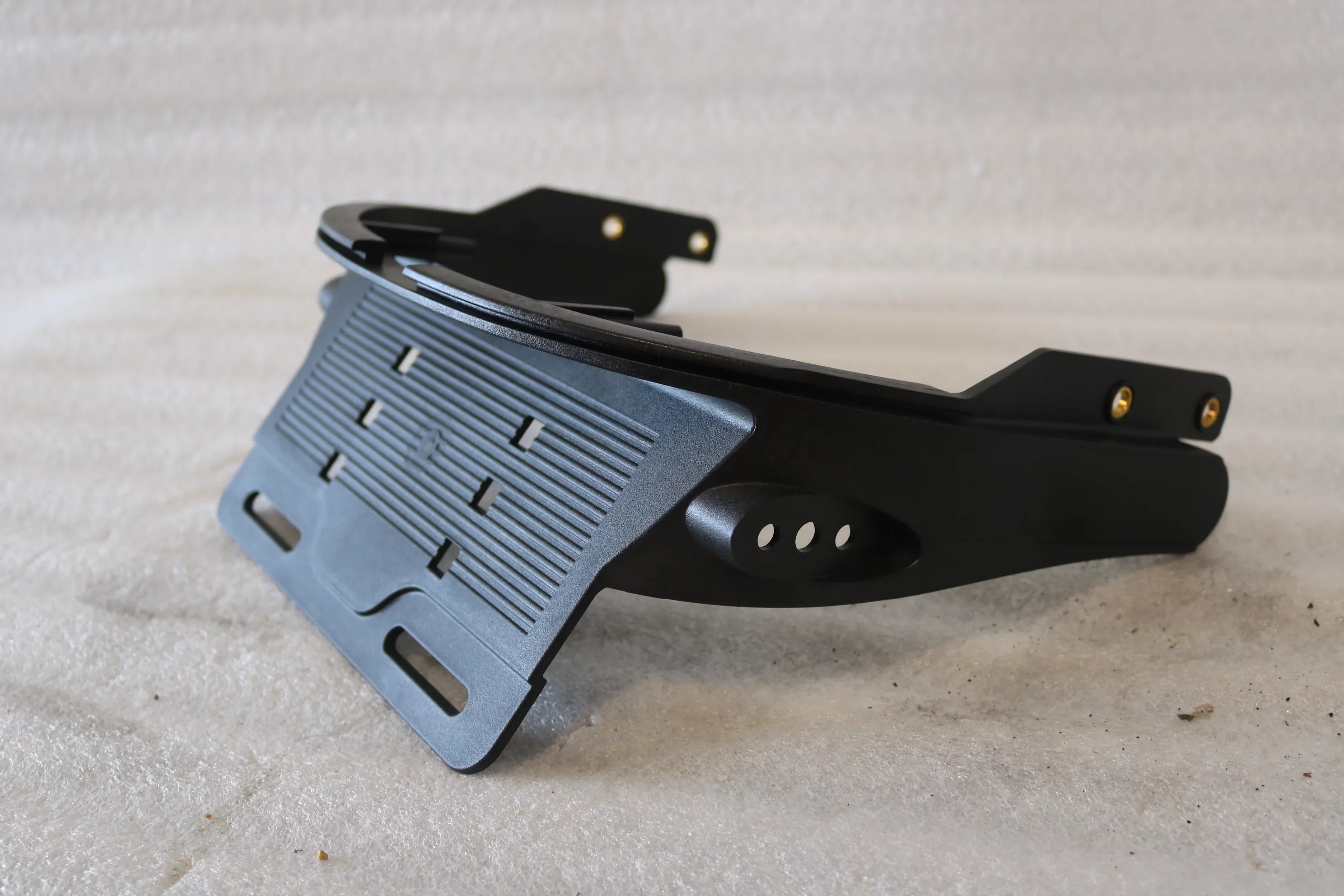 NEW OEM 2007-2011 HARLEY VRSC VRSCDX VRSCAW LICENSE PLATE BRACKET 69086-07A