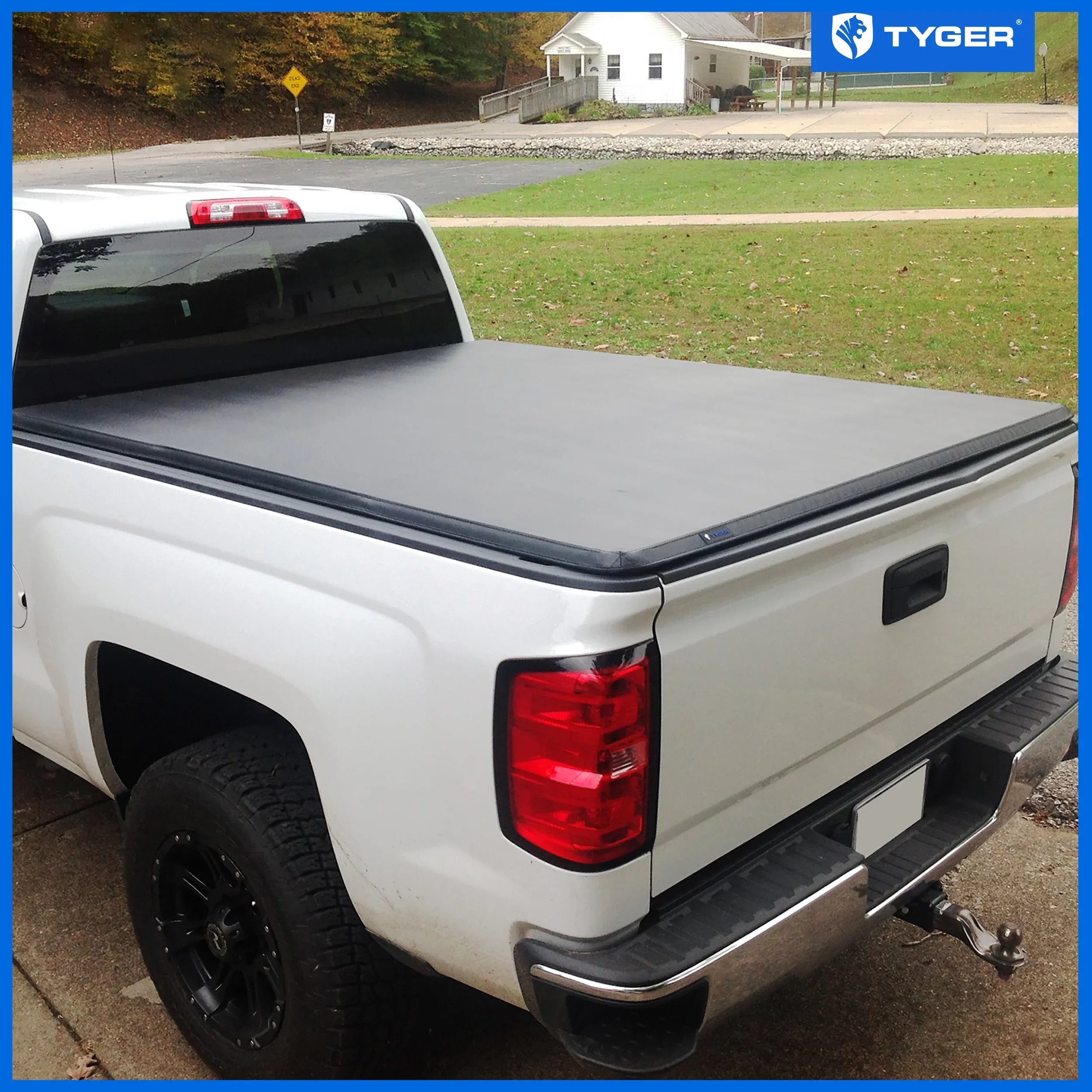 Tyger Auto T3 Soft Tri-fold Truck Bed Tonneau wrap appropriate with 2014-2018 Chevy Silverado / GMC Sierra 1500; 2015-2019 2500HD 3500HD; 2019 LD/Limited | 6'6" Bed | TG-BC3C1007 | Vinyl