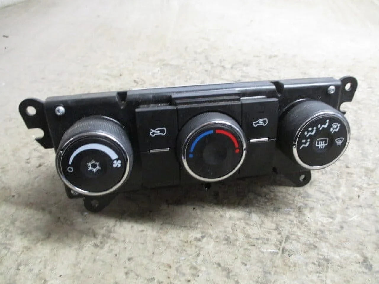 Pre-Owned Saturn Vue Manual Climate AC Heater Temperature Control OEM LKQ (Good)