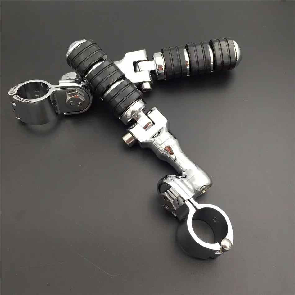HTT-MOTOR Chrome Regular Footrest Foot Pegs with 1-1/2" 1.5" Short Angled Clamps For Harley Sportster 883 XL 1200/Triumph Rocket 3 /Kawasaki Vulcan VN400 VN900 VN1500 VN2000