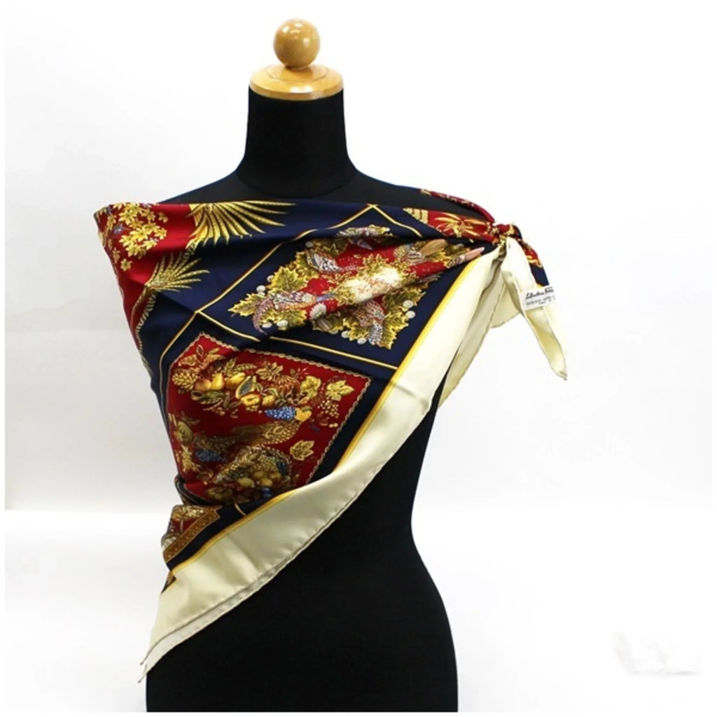 Pre-Owned Salvatore Ferragamo silk scarf muffler ivory × navy animal and plant pattern SALVATORE FERRAGAMO ladies leopard print (Good)