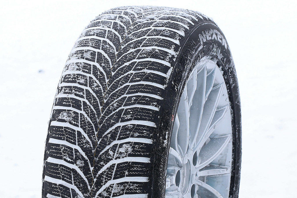 Nexen Winguard Sport 2 Winter 215/45R17 91V XL Passenger Tire