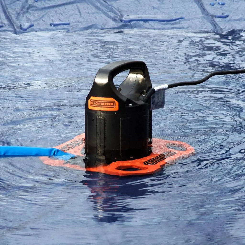 Black+Decker 1500 GPH Submersible Automatic Pool protector Pump with Discharge Hose