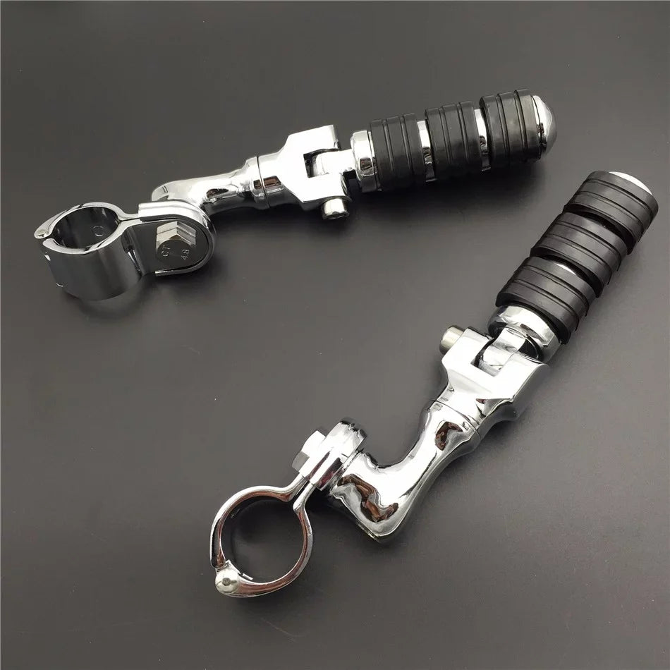 HTT-MOTOR Chrome Regular Footrest Foot Pegs with 1-1/2" 1.5" Short Angled Clamps For Harley Sportster 883 XL 1200/Triumph Rocket 3 /Kawasaki Vulcan VN400 VN900 VN1500 VN2000