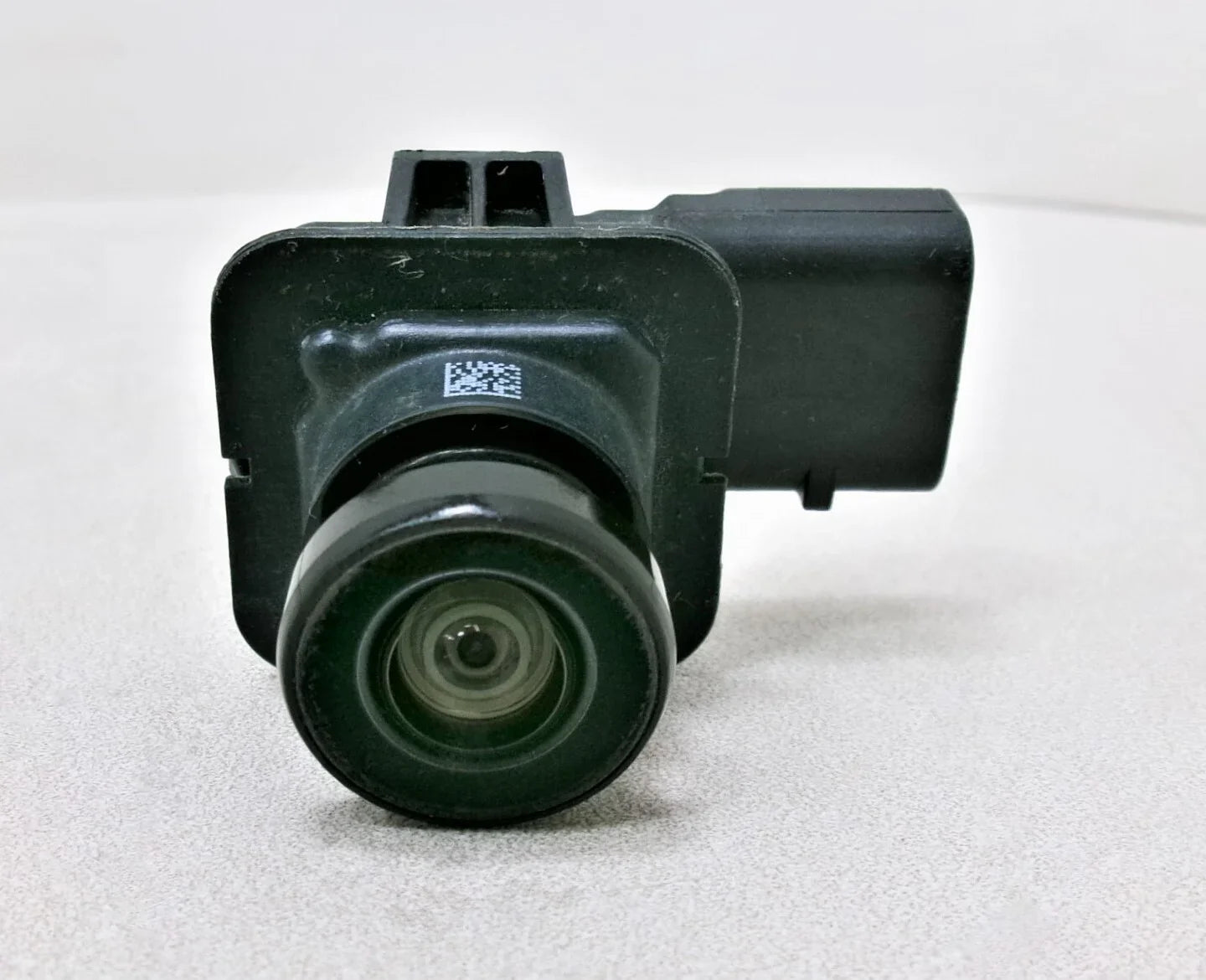 Pre-Owned 2017  Fusion Rear View Backup Camera HS7T-19G490-AC OEM (Good)